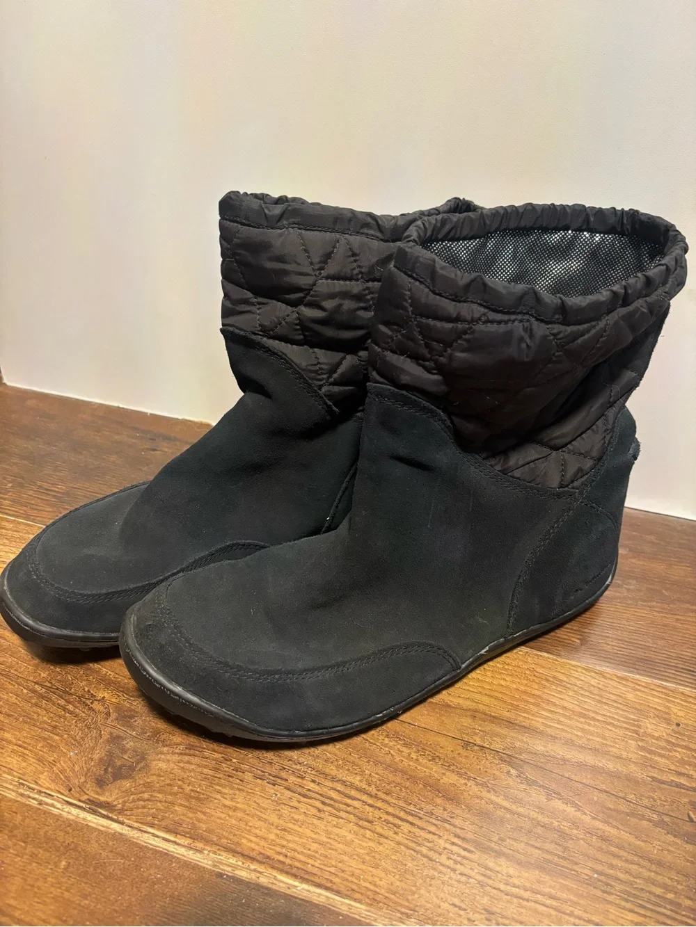 Columbia Thermal Omni Heat Black Quilted Ankle Winter Boots - Women